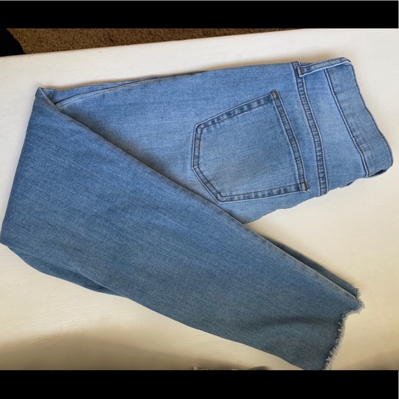 J crew high rise jeans - Picture 5 of 6
